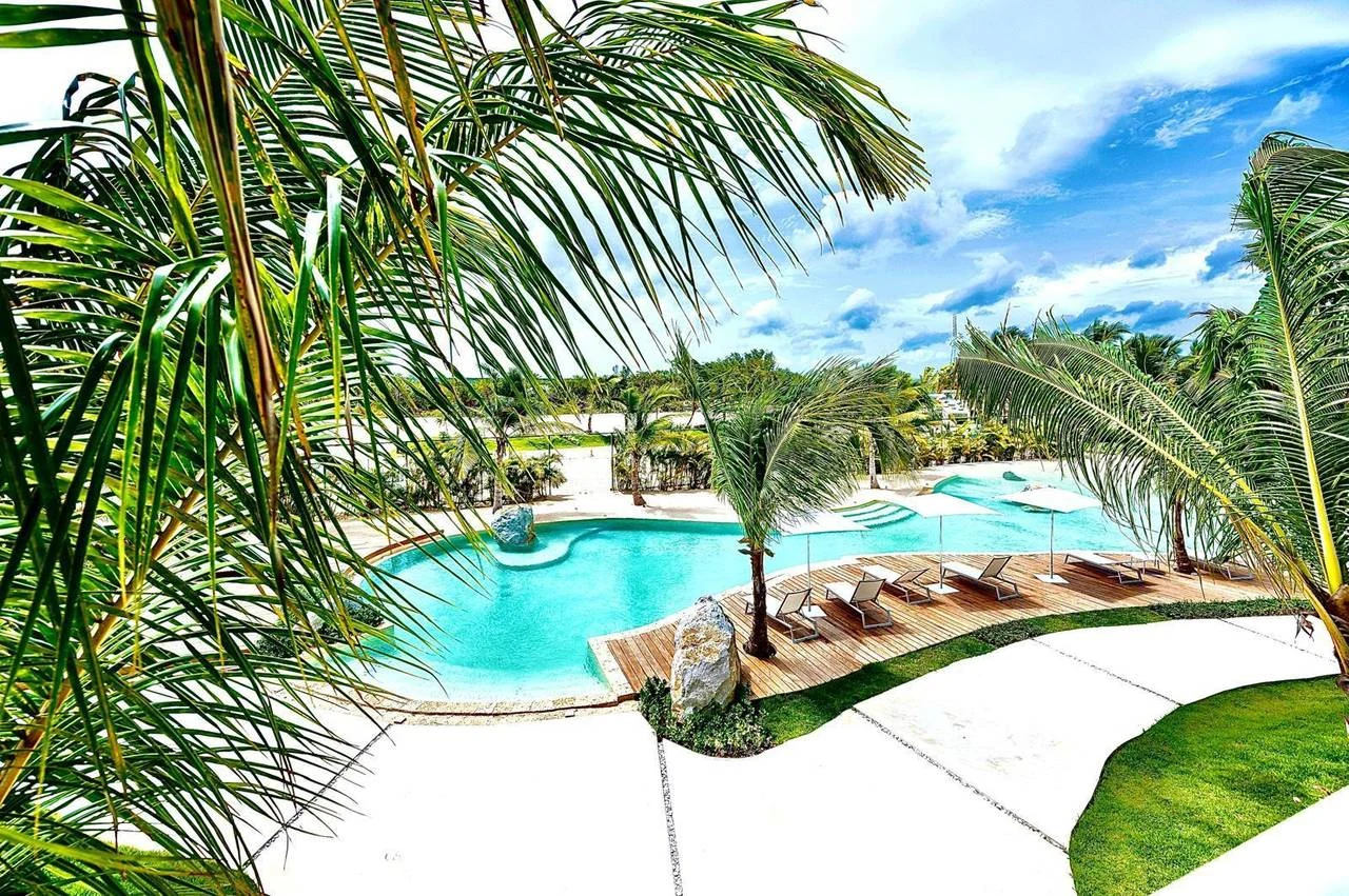 Residence common areas and beach