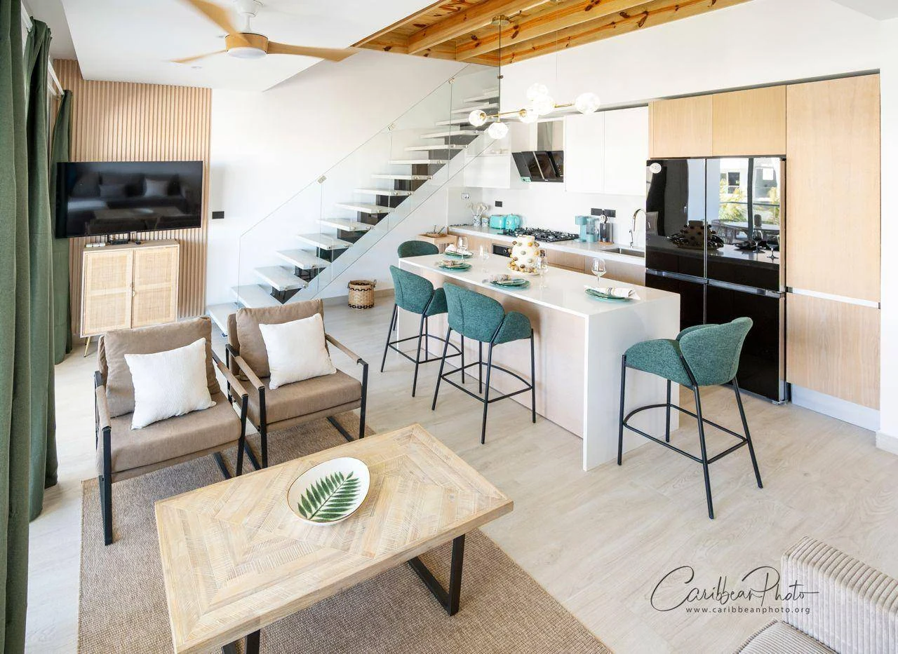 Aqua Esmeralda: a beachside penthouse with a private jacuzzi