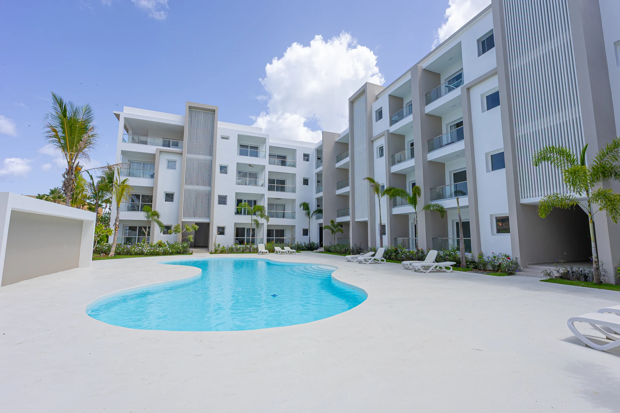 Laguna Beach 307: your furnished home in Dominicus